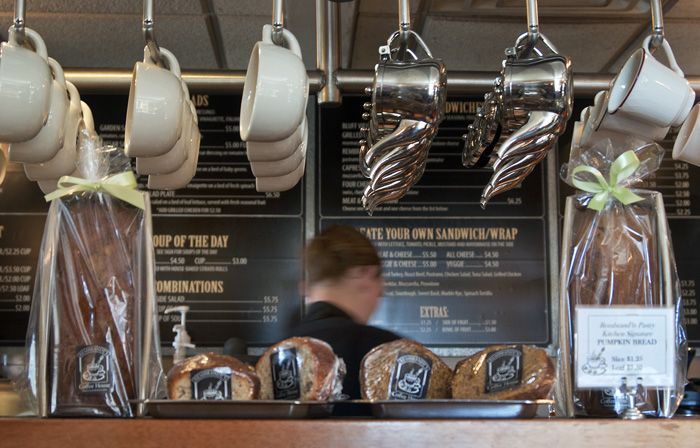 040513_70CoffeeHouseR