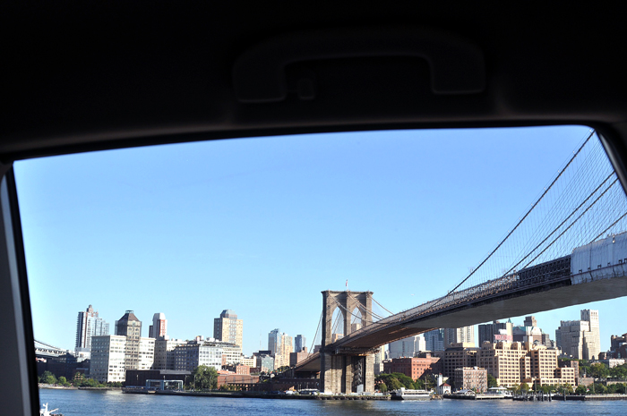 090613_224CarTouristR