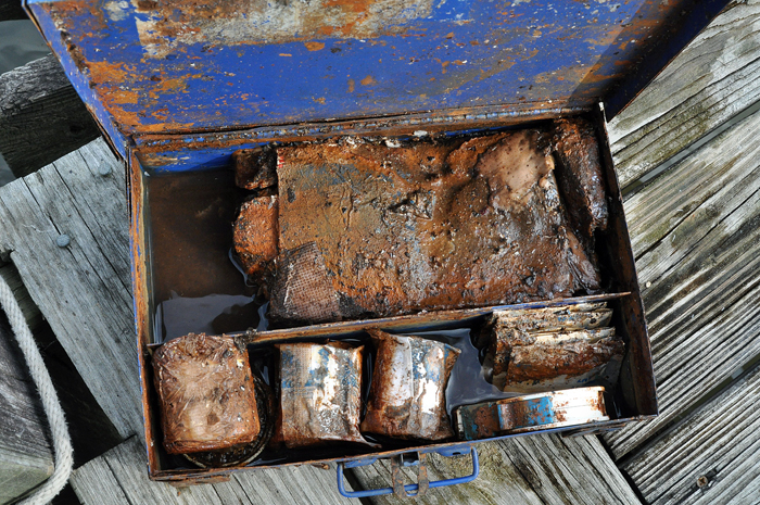 091513_233FirstAidKitR