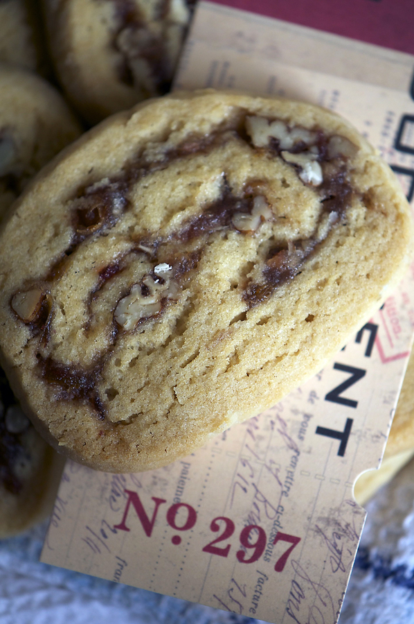 DateIceBoxCookiesAboveTonedRead